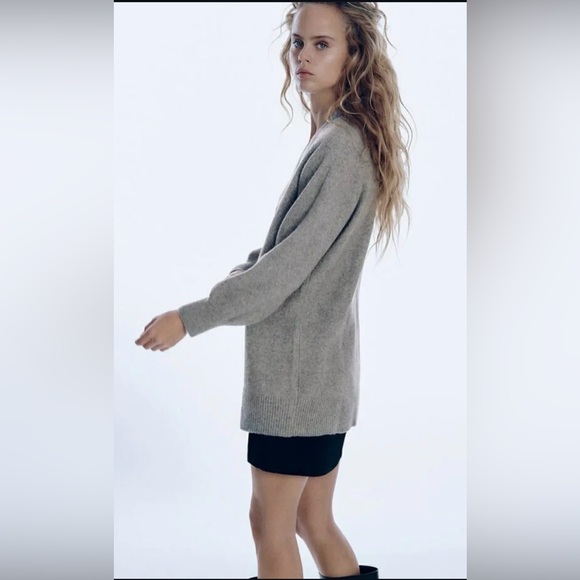 ZARA Wool Blend Oversized Cardigan in Gray , size Large - Picture 4 of 10